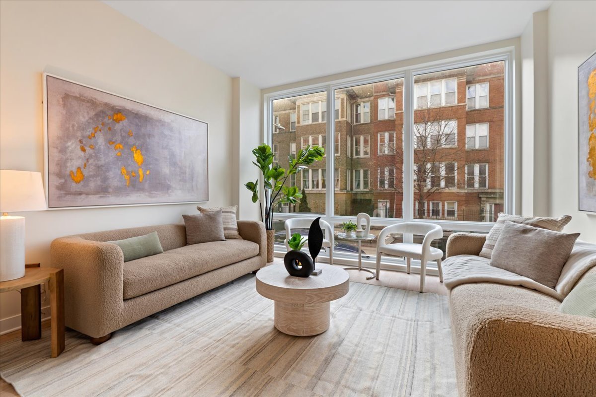 4721 S Ingleside Avenue, Chicago, IL