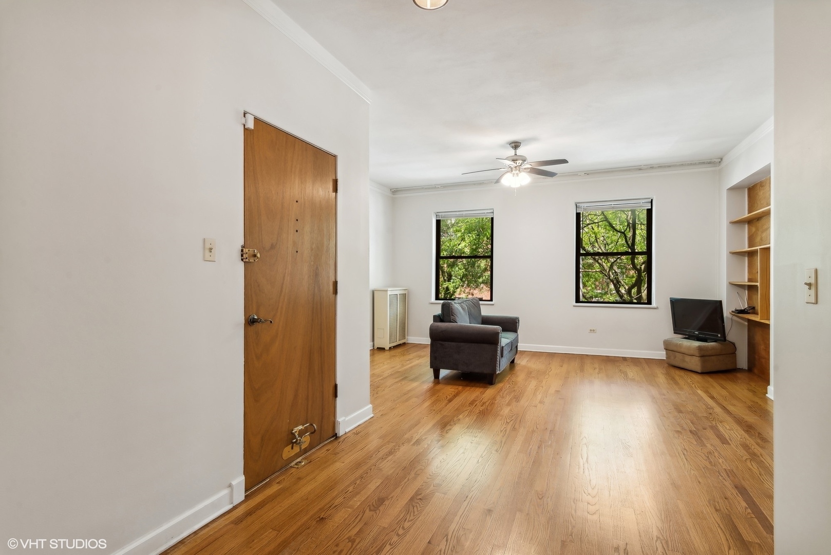 1151 E Hyde Park Boulevard #2D, Chicago, IL