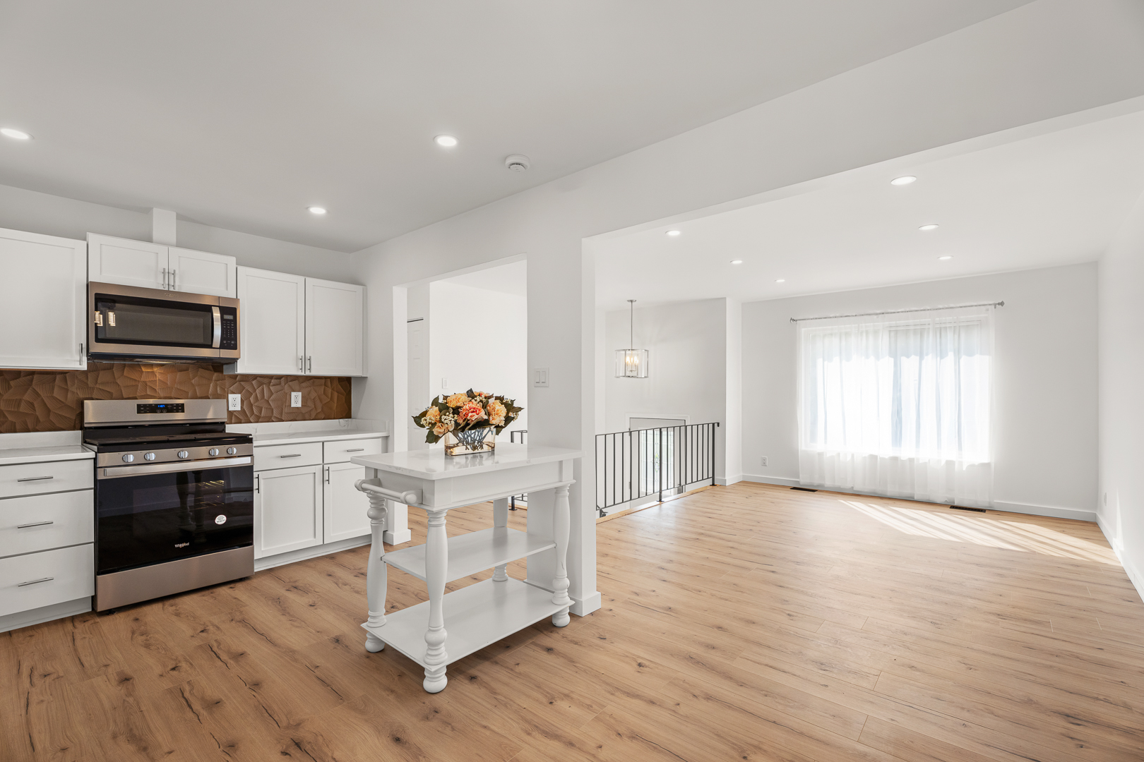 220 N Ashbury Avenue, Bolingbrook, IL