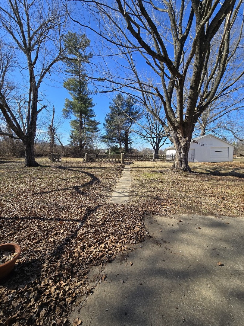 922 S Giant City Road, Carbondale, IL