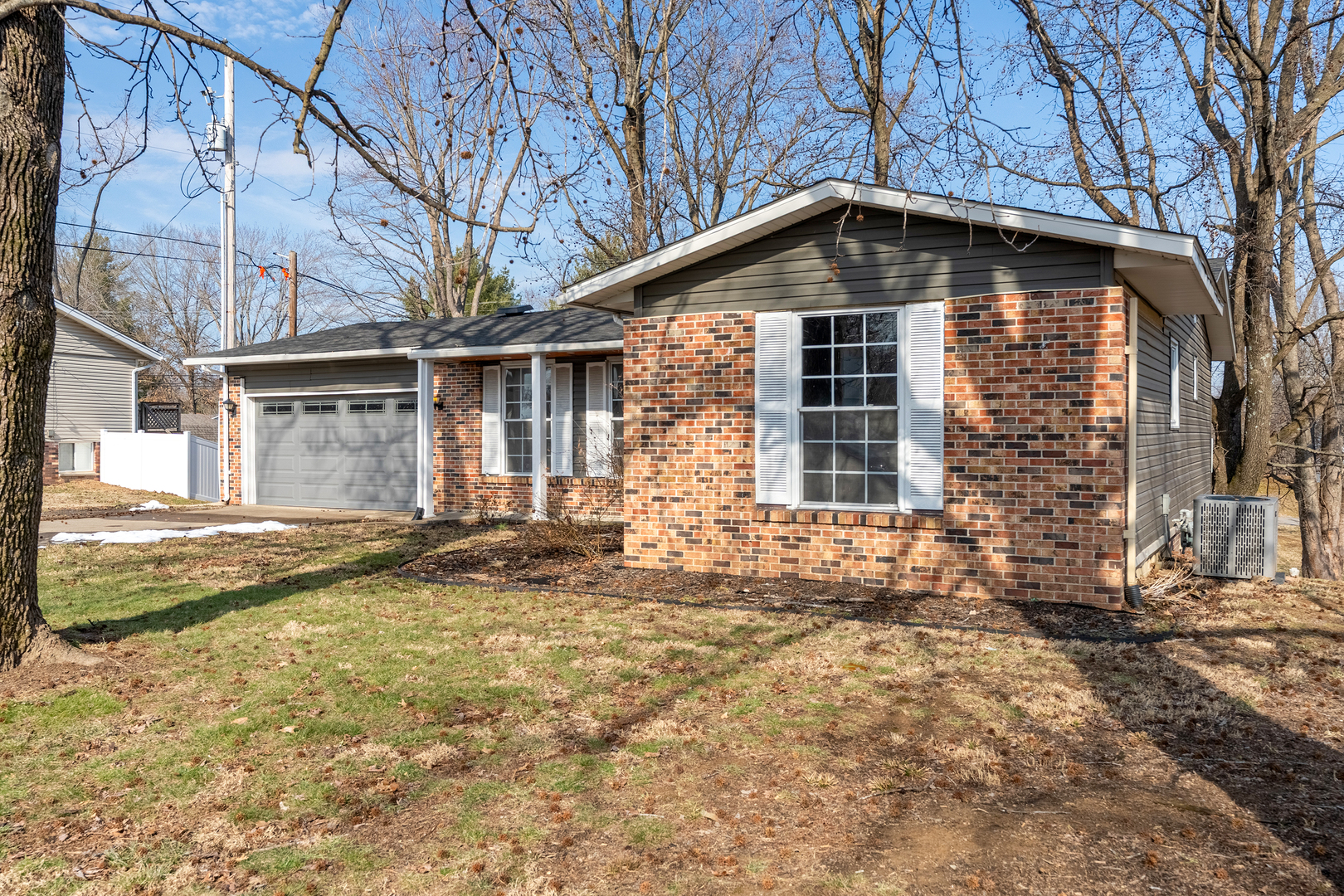 8 Buena Vista Drive, Murphysboro, IL
