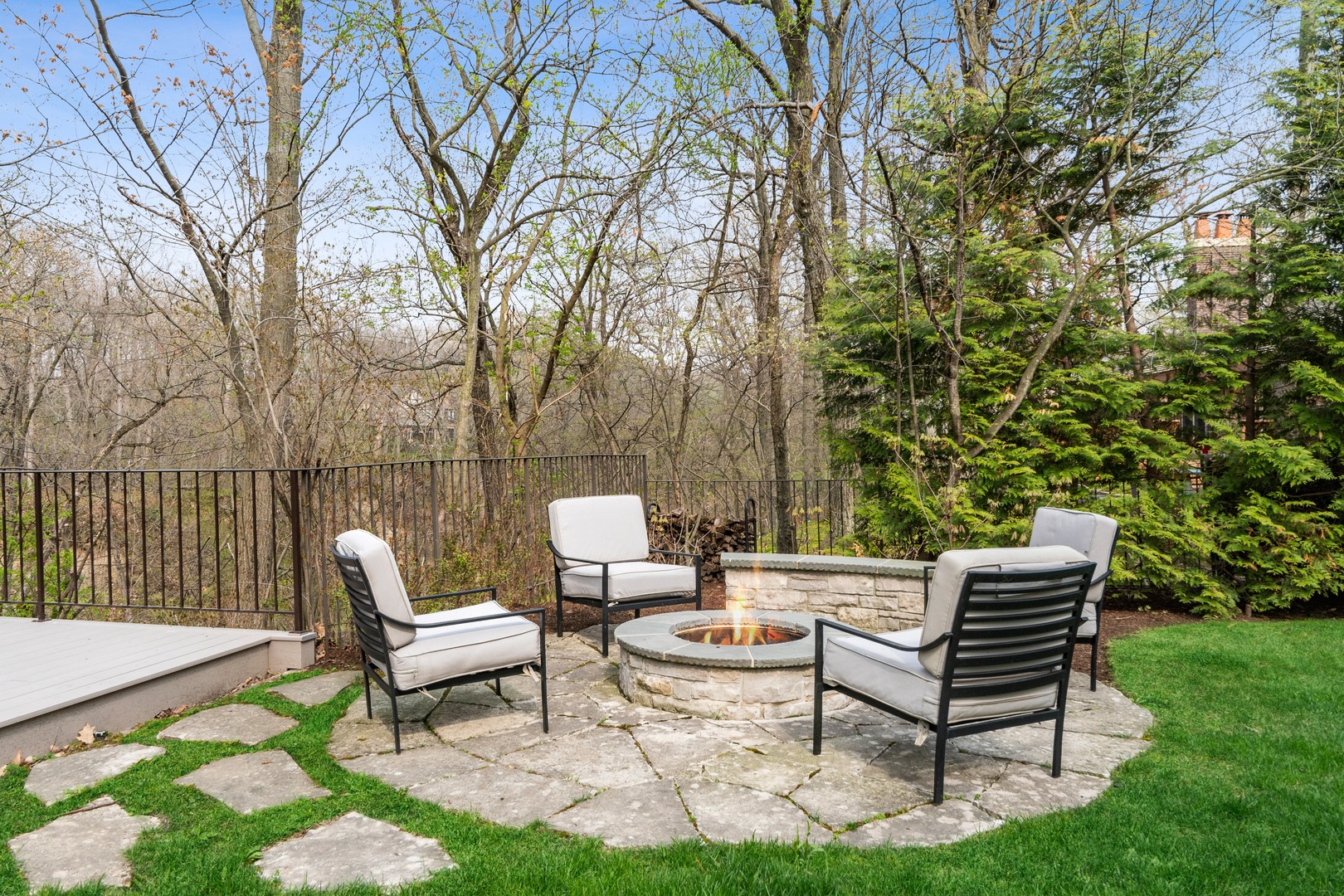 1170 Turicum Road, Lake Forest, IL