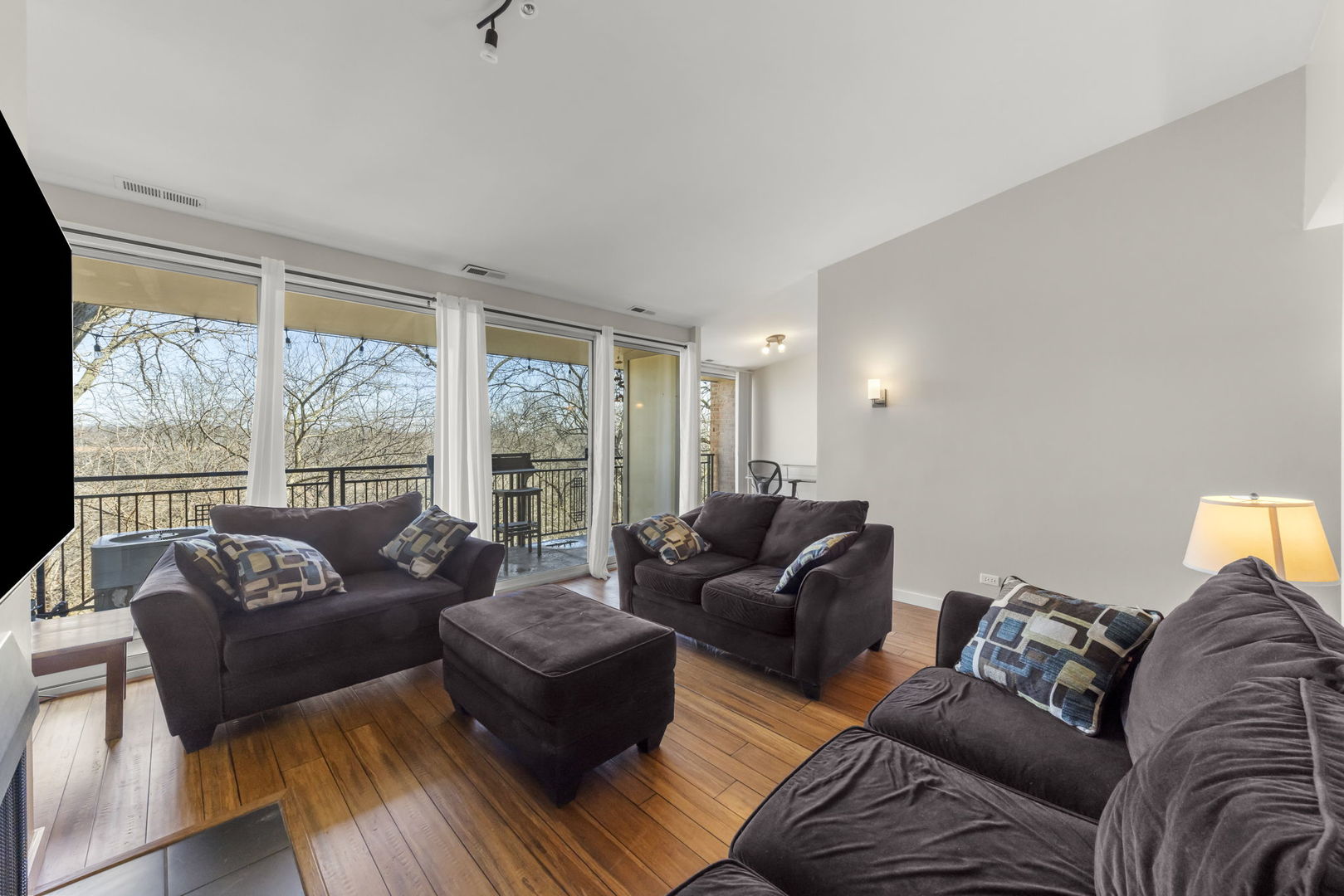 6010 Forest View Road #3A, Lisle, IL