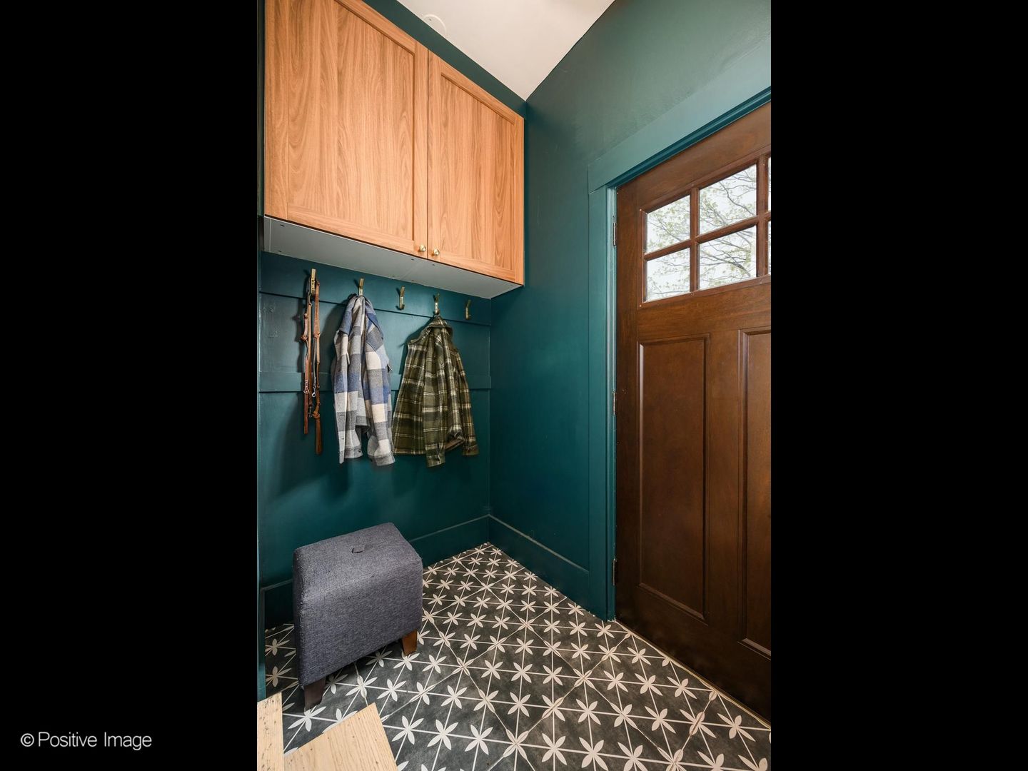 305 Maplewood Road, Riverside, IL