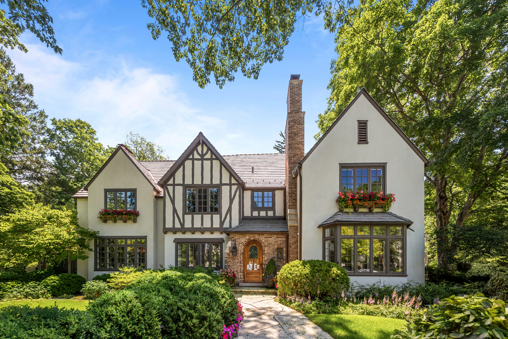 701 E Center Avenue, Lake Bluff, IL