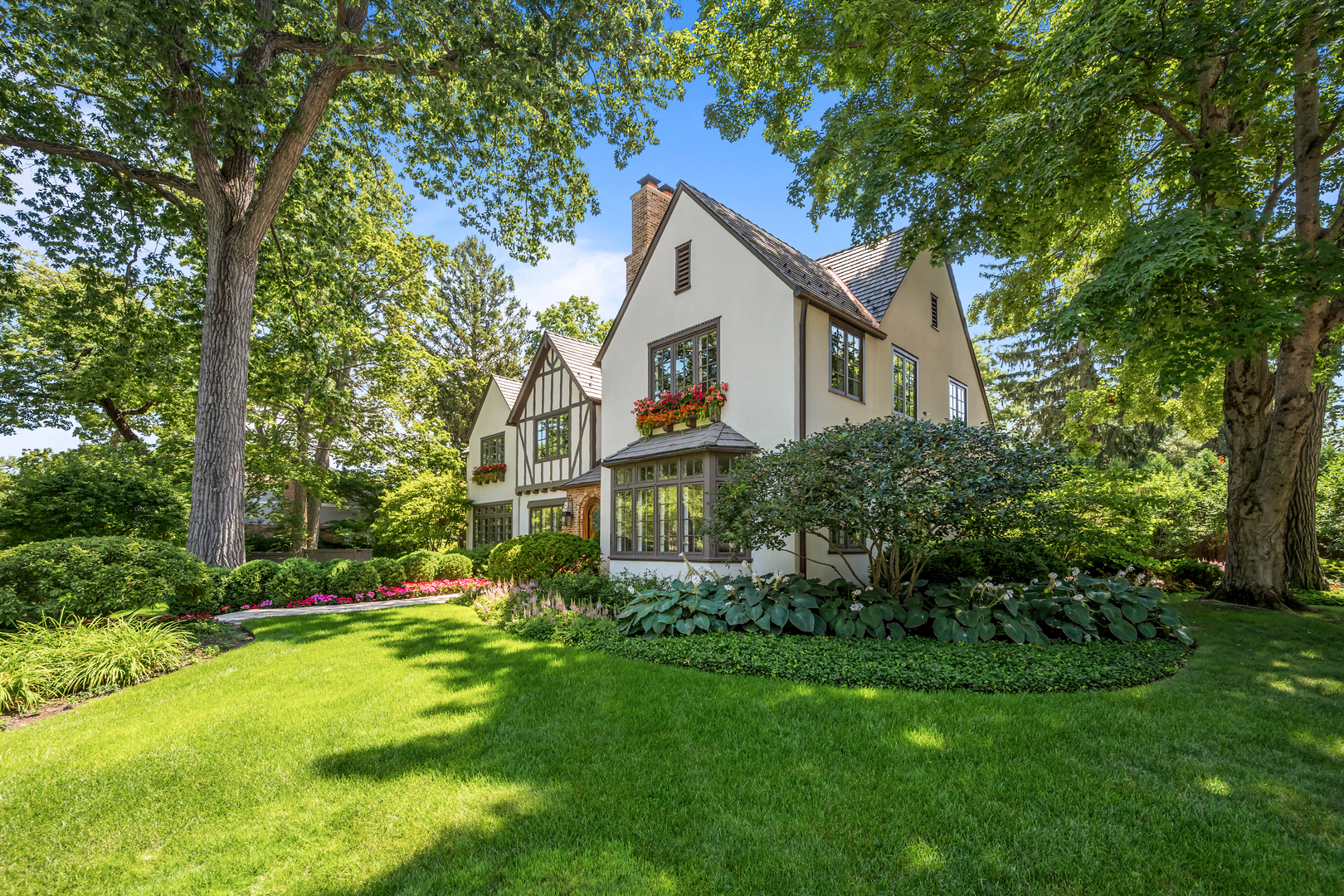 701 E Center Avenue, Lake Bluff, IL