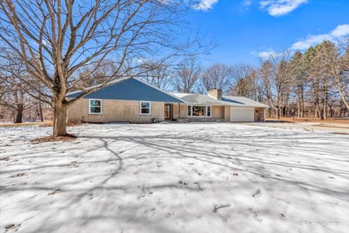 4509 Dean Street, Woodstock, IL
