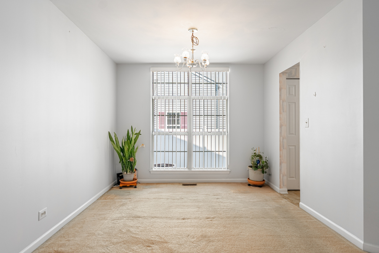 319 W Streamwood Boulevard, Streamwood, IL