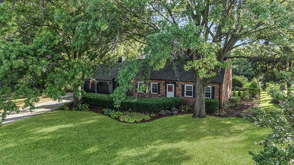 14201 S Chickasaw Trail, Homer Glen, IL