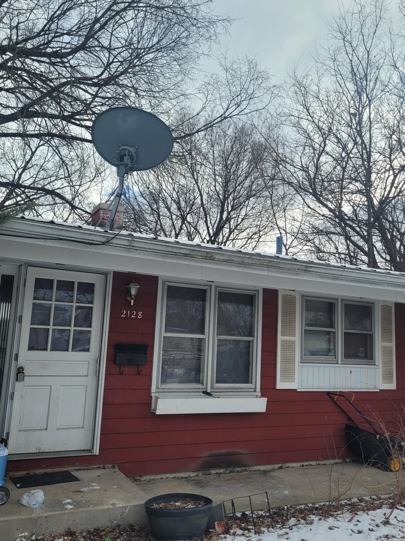 2128 State Street, Peru, IL