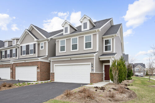 470 Watercress Drive, Aurora, IL