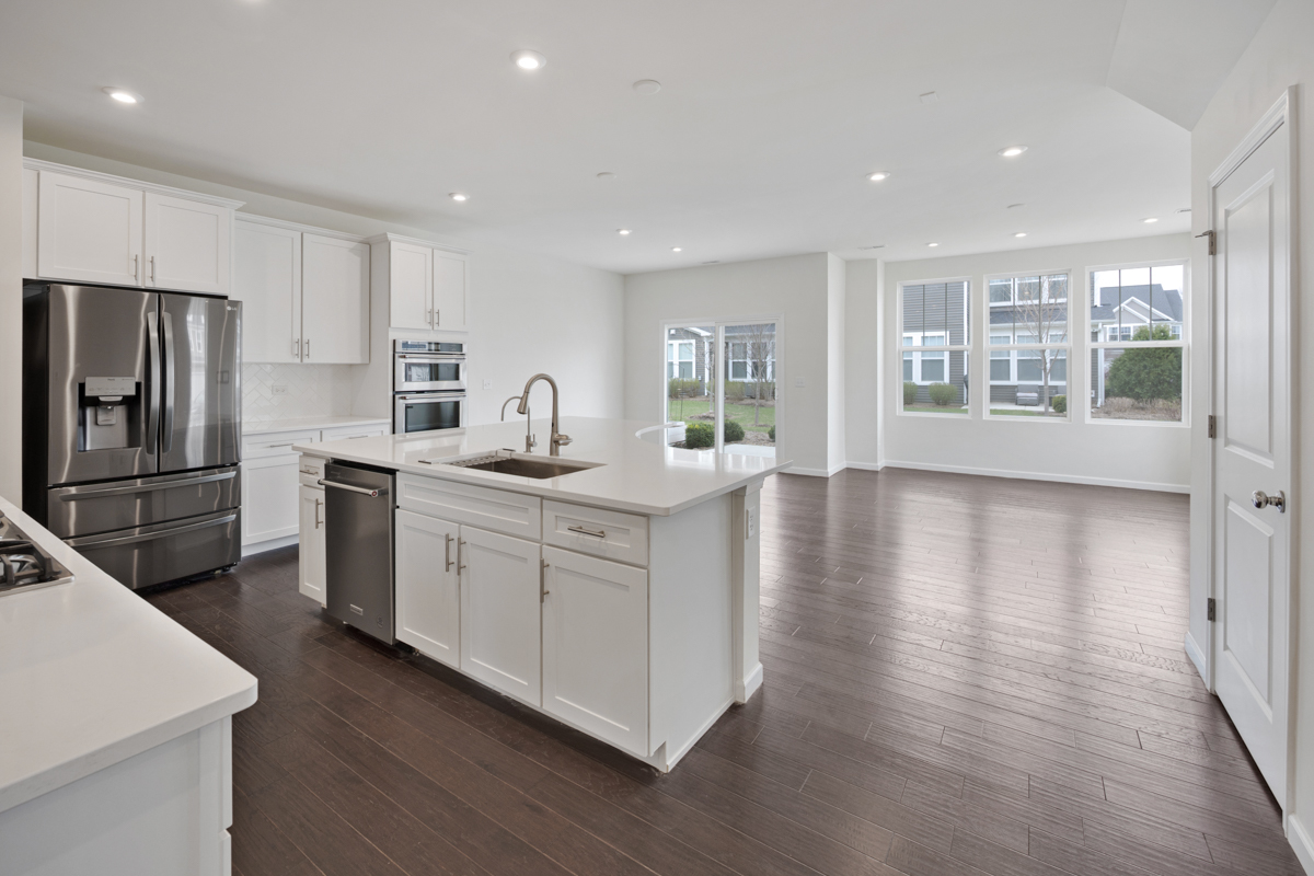 470 Watercress Drive, Aurora, IL