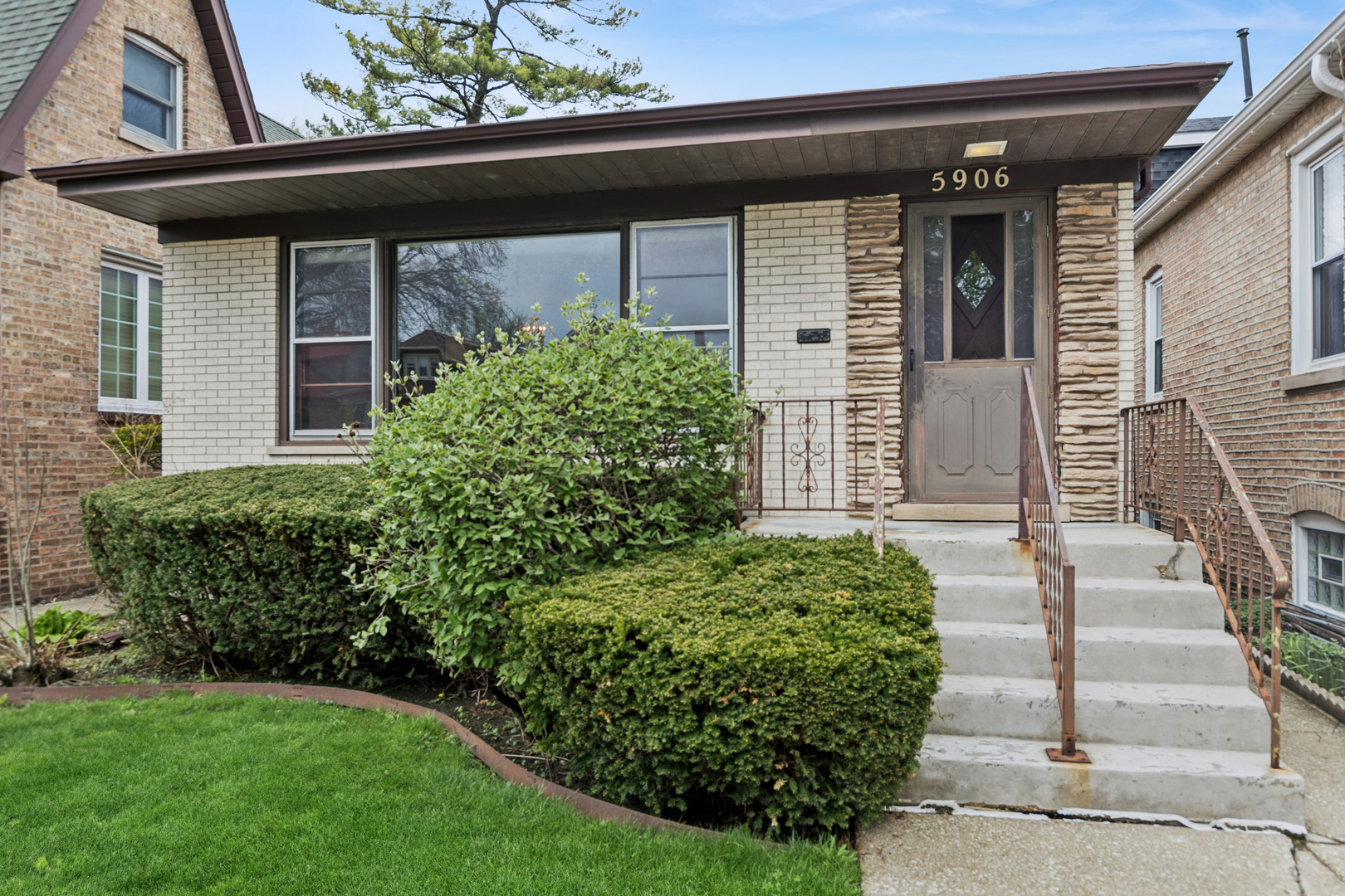 5906 Capulina Avenue, Morton Grove, IL