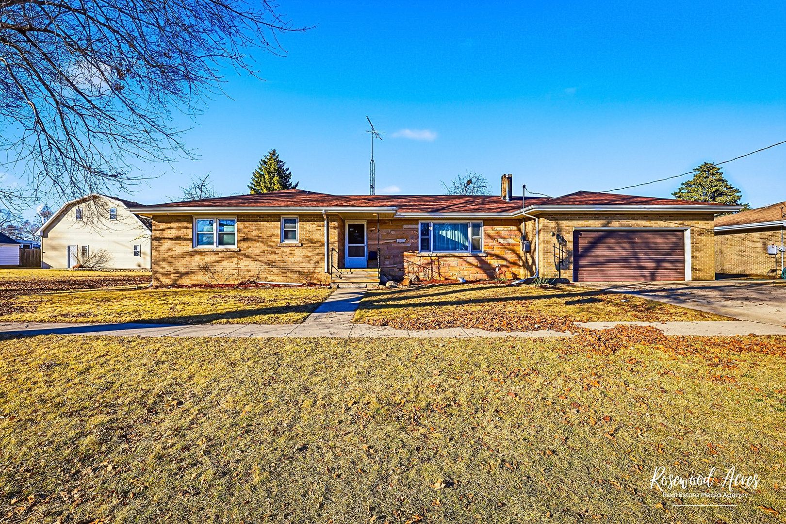 209 E 3rd Street, Aroma Park, IL