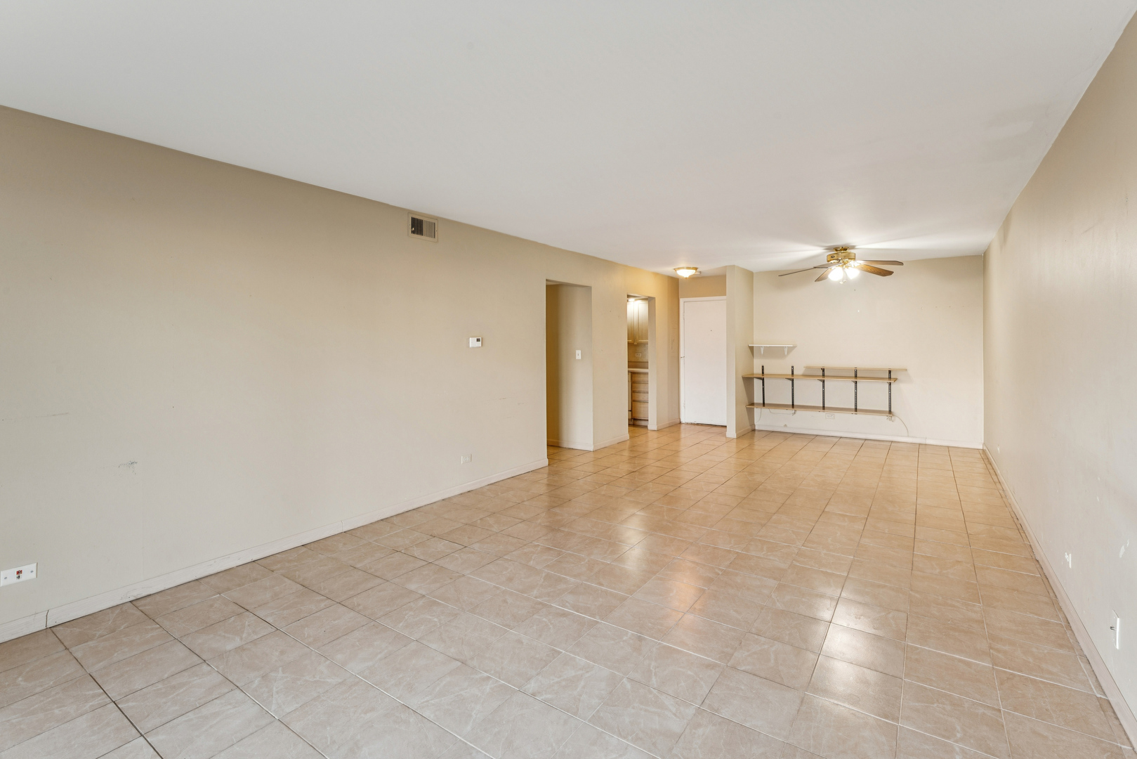 522 E Algonquin Road #113, Schaumburg, IL