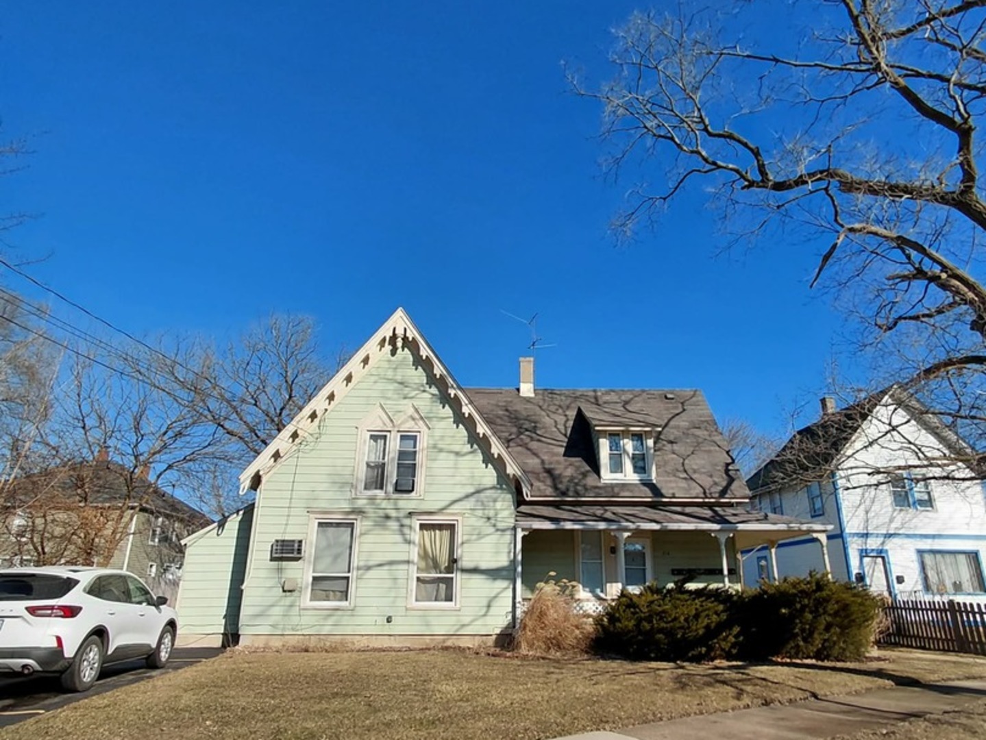 714 Glen Rock Avenue, Waukegan, IL