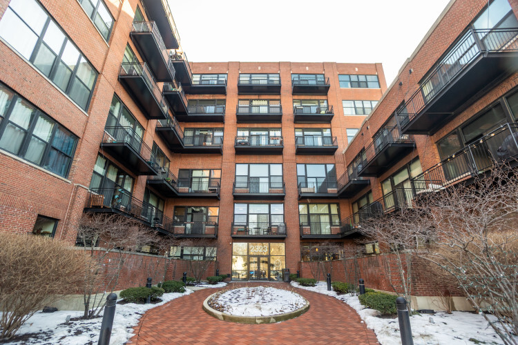 2323 W Pershing Road #140, Chicago, IL