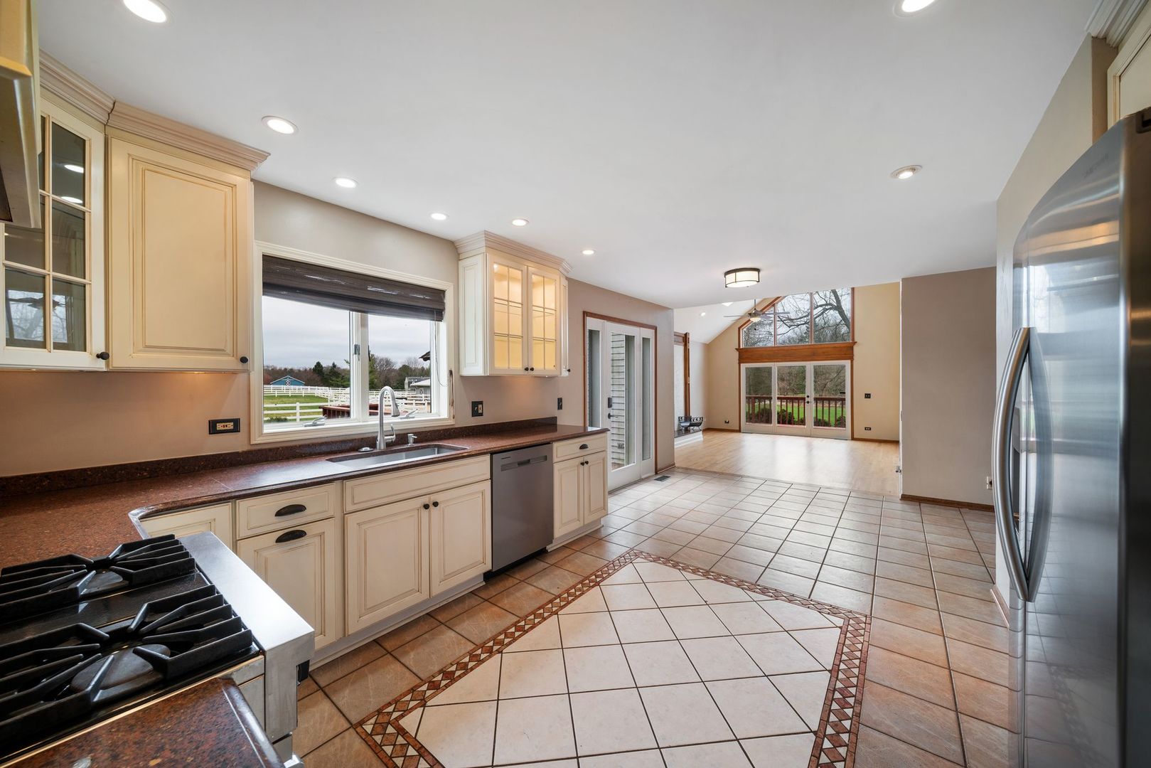 6N777 Palomino Drive, St. Charles, IL