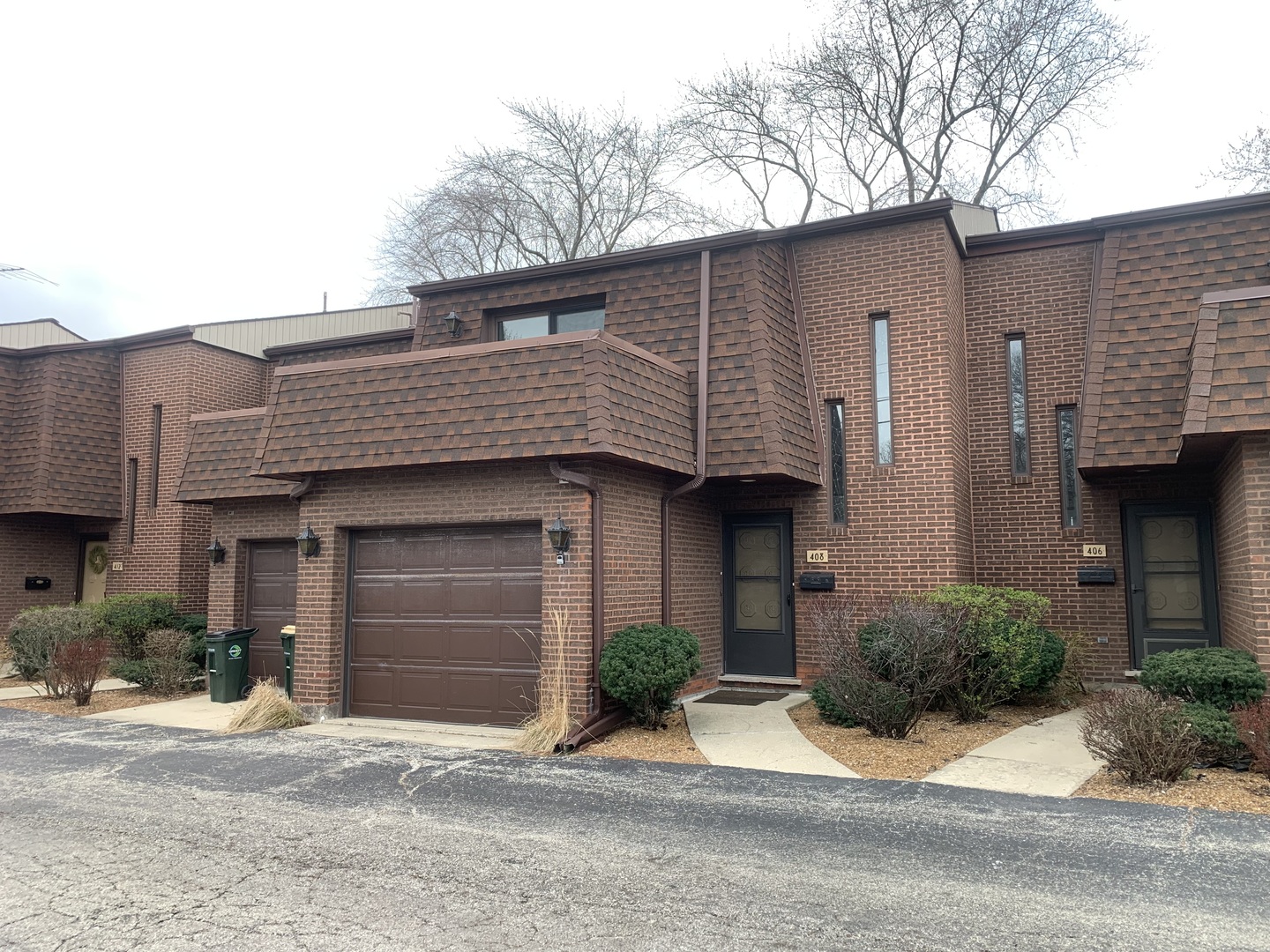 408 S Dee Road, Park Ridge, IL