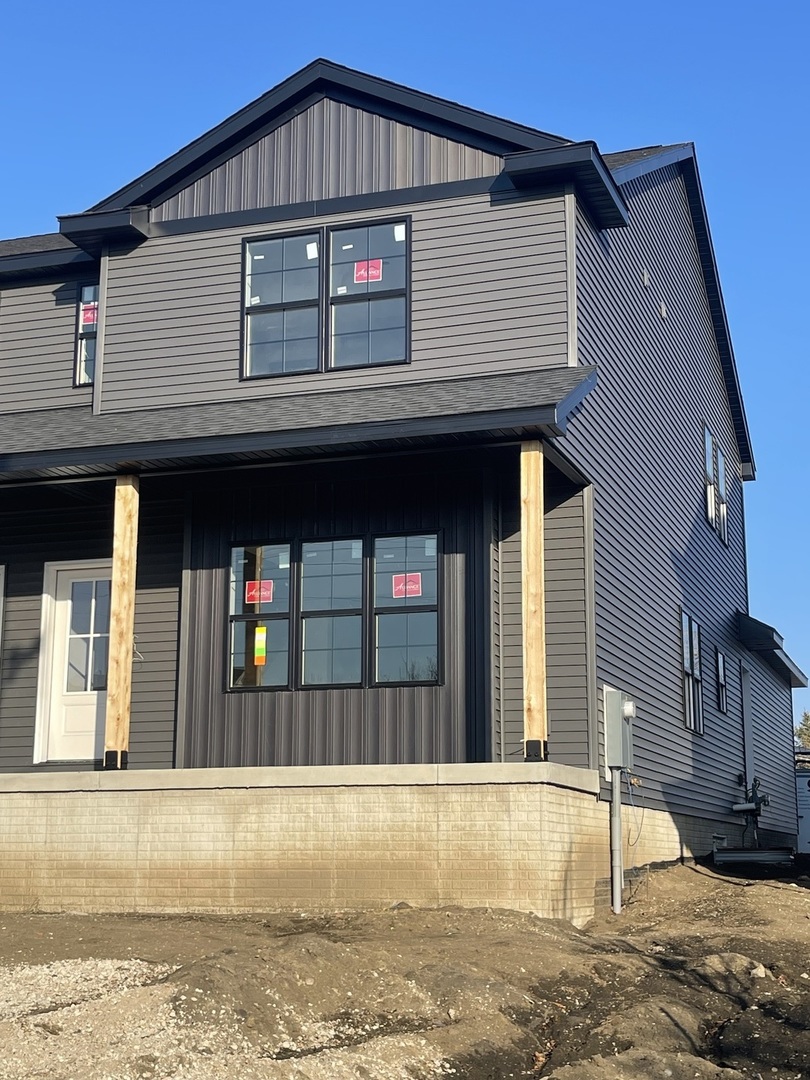 1527 Belclare Road, Normal, IL