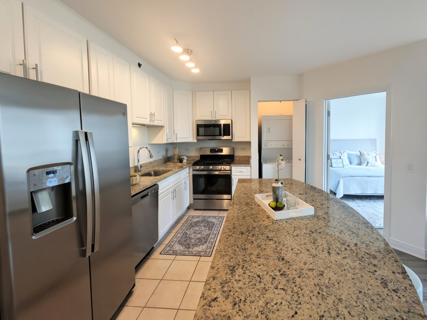 33 W ONTARIO Street #32C, Chicago, IL