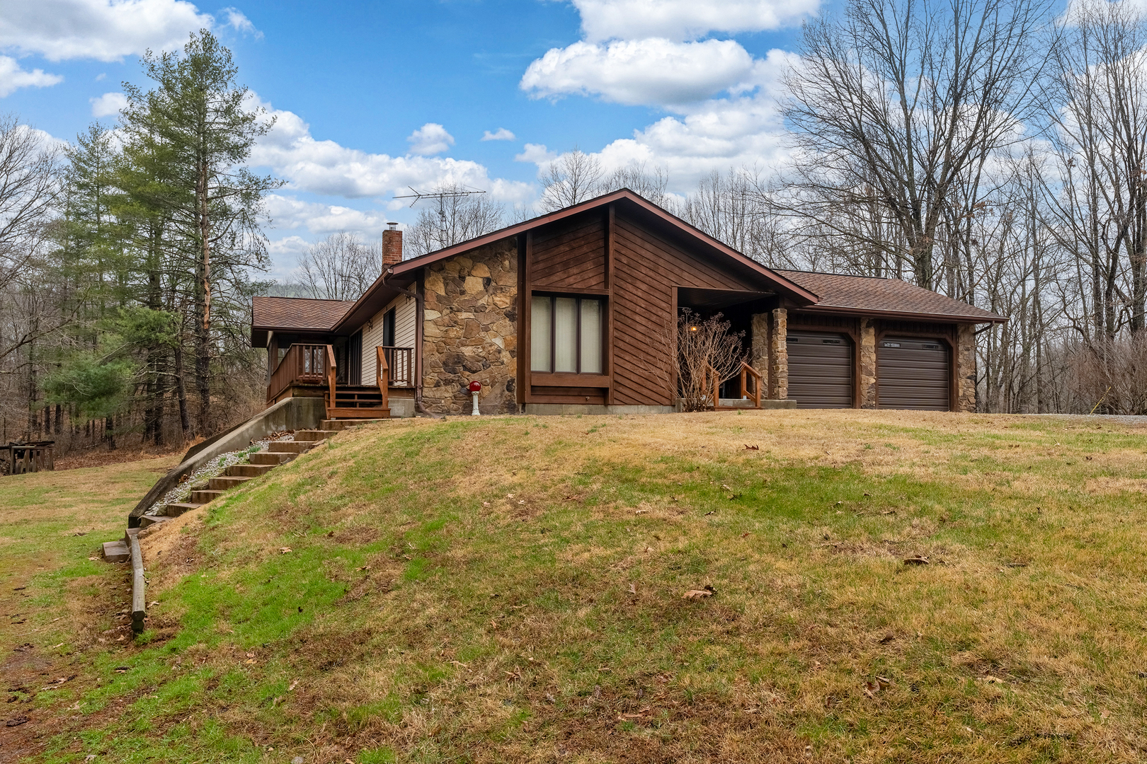 3085 Kaolin Road, Cobden, IL