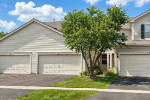 634 W Jonathan Drive #2, Round Lake, IL