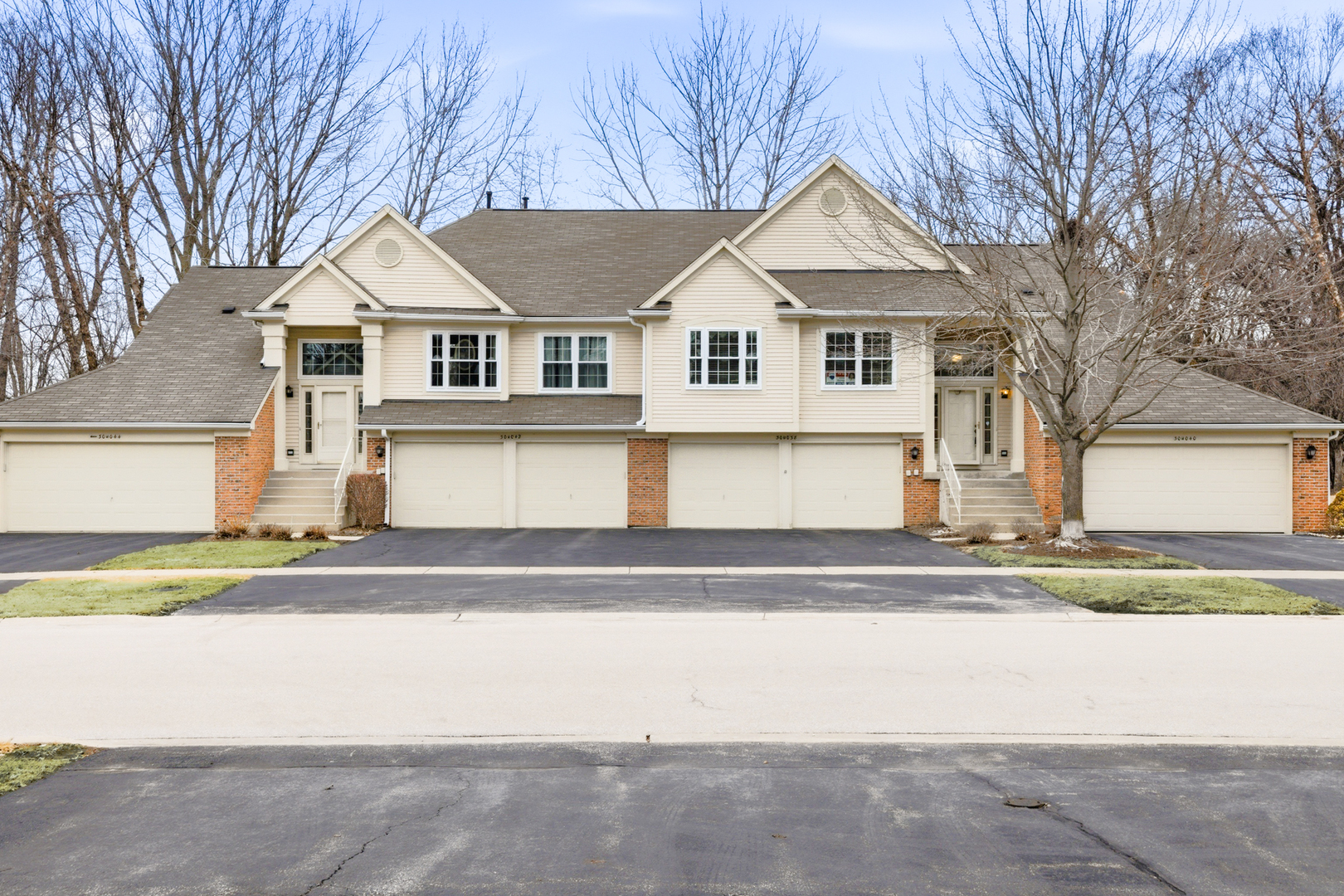 30W038 Willow Lane #D, Warrenville, IL