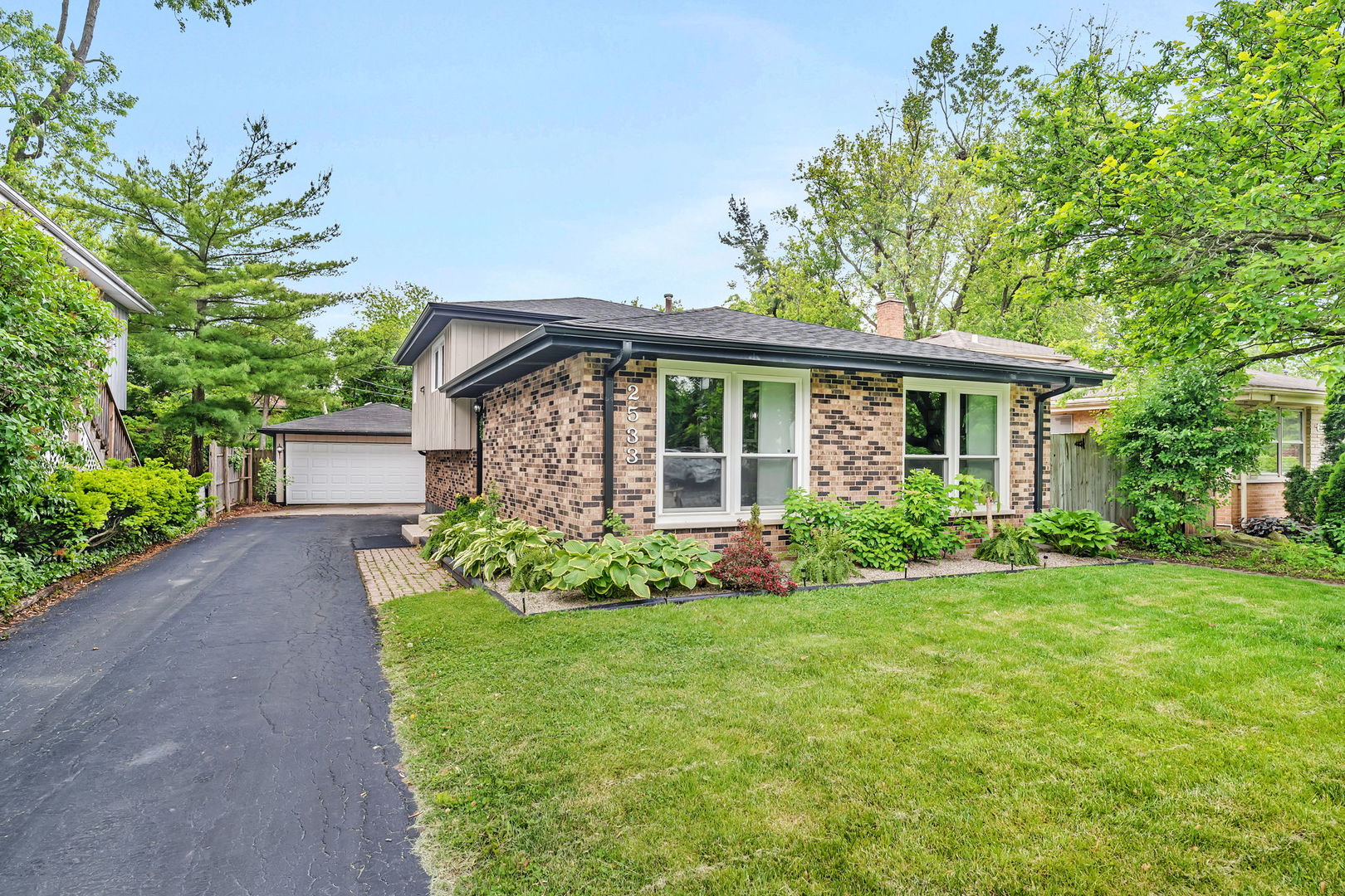 2533 Hickory Road, Homewood, IL