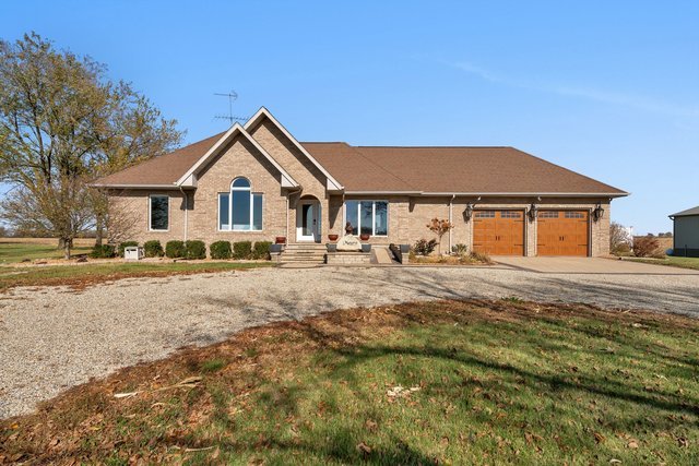 10739 E 3200 North Road, Blackstone, IL