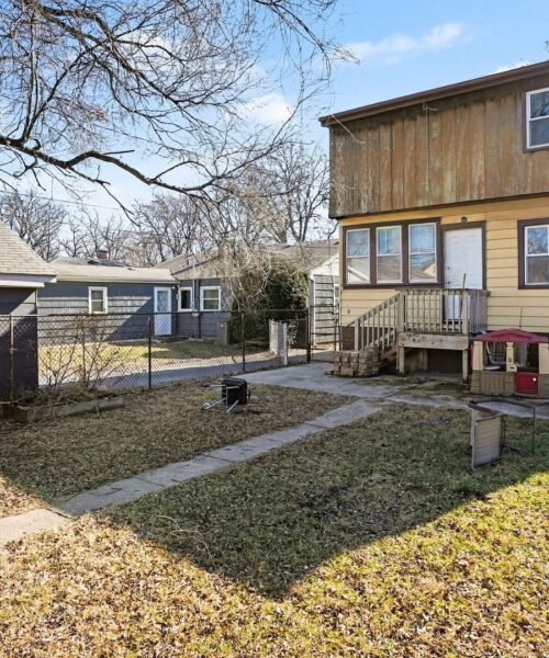 8332 44th Place, Lyons, IL