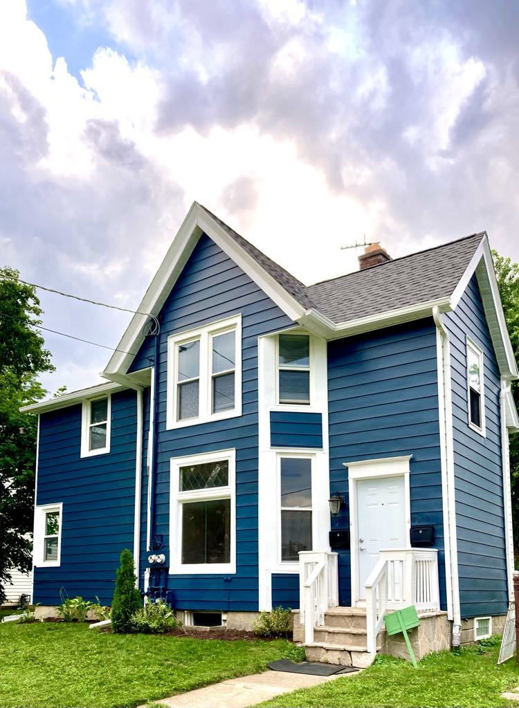 325 3rd Street #2, Libertyville, IL