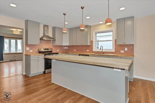 114 W Sumner Avenue, Peotone, IL