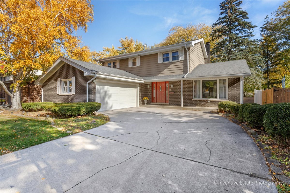 835 Maple Road, Flossmoor, IL
