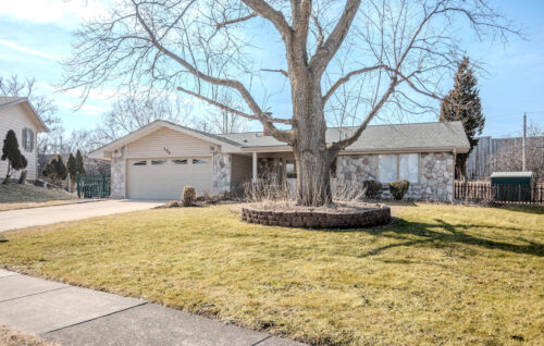 2S164 Beaumont Lane, Lombard, IL