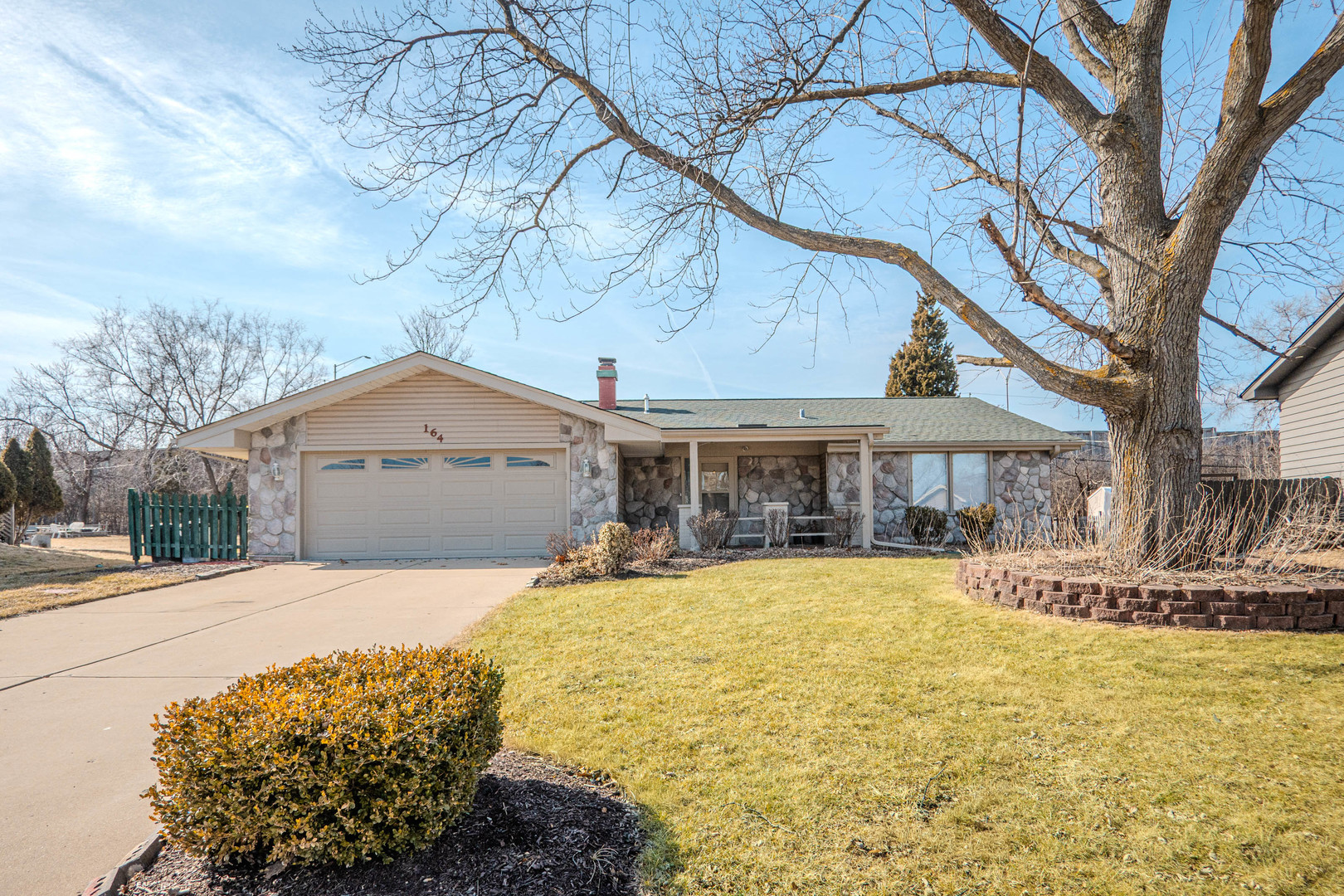 2S164 Beaumont Lane, Lombard, IL