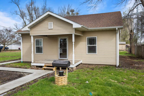 112 E Center Street, Seymour, IL