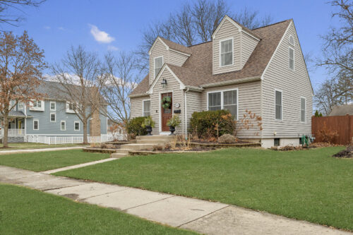 203 S HUDSON Street, Westmont, IL