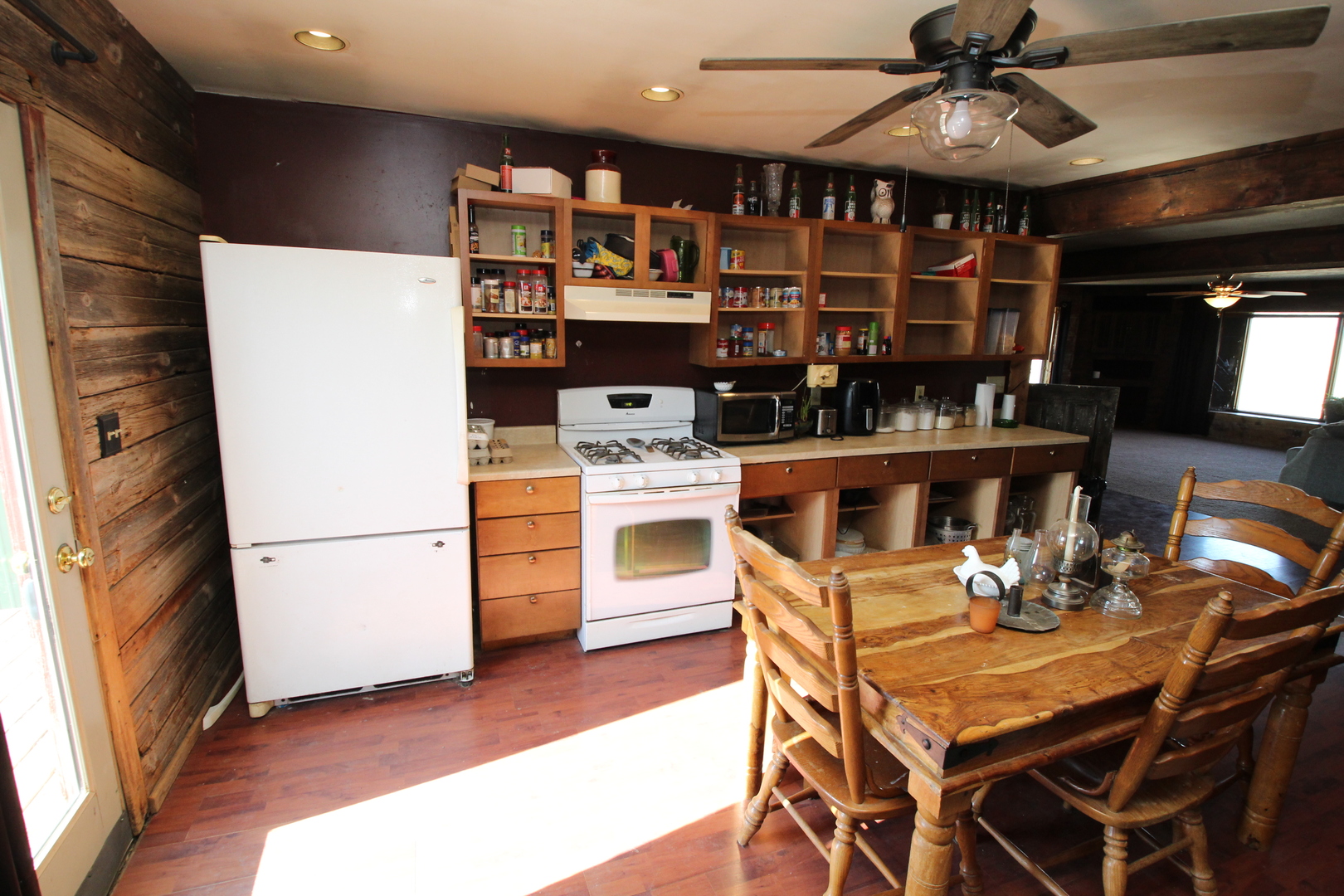 15210 MURPHY Road, Winnebago, IL