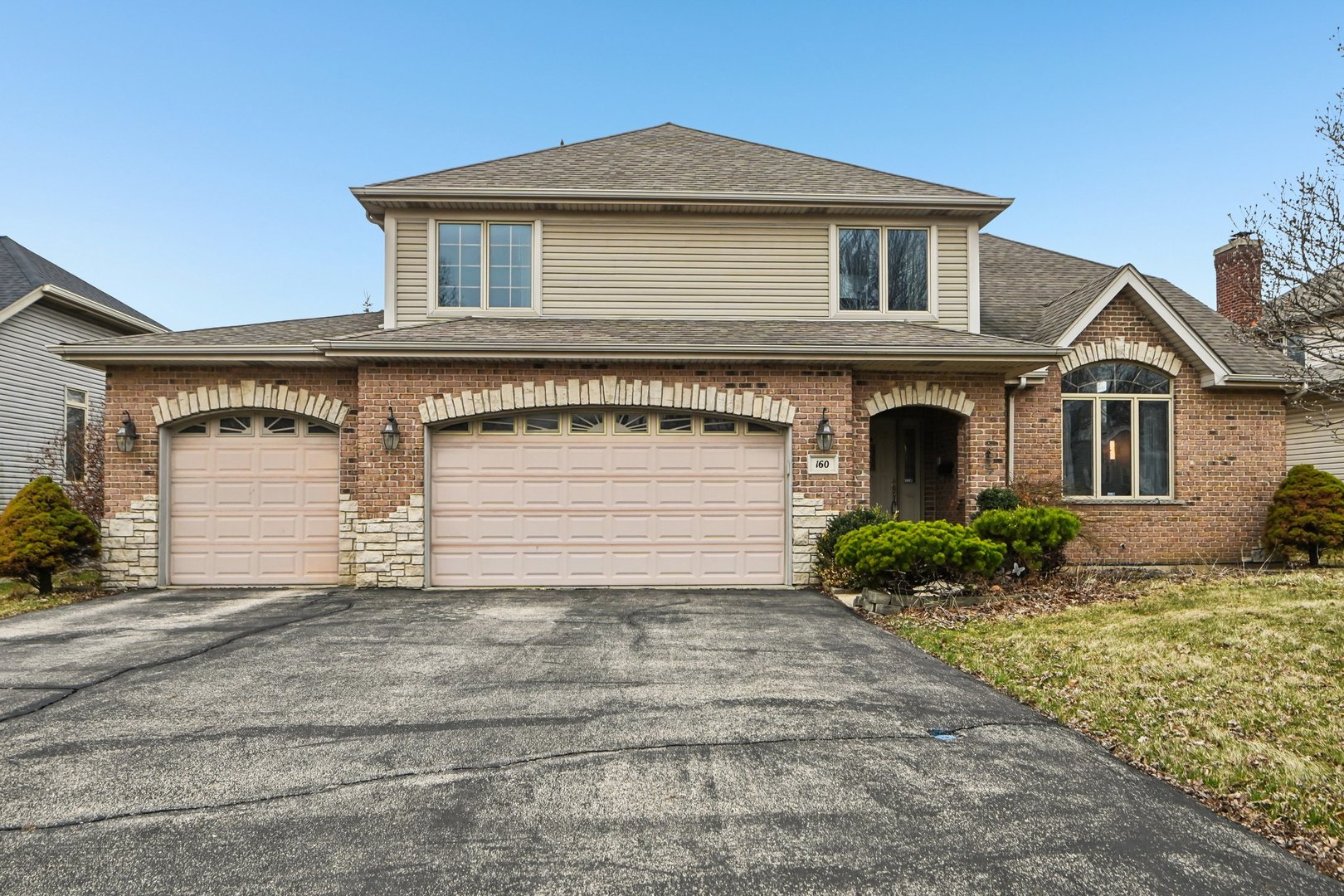 160 Lincoln Street, Roselle, IL
