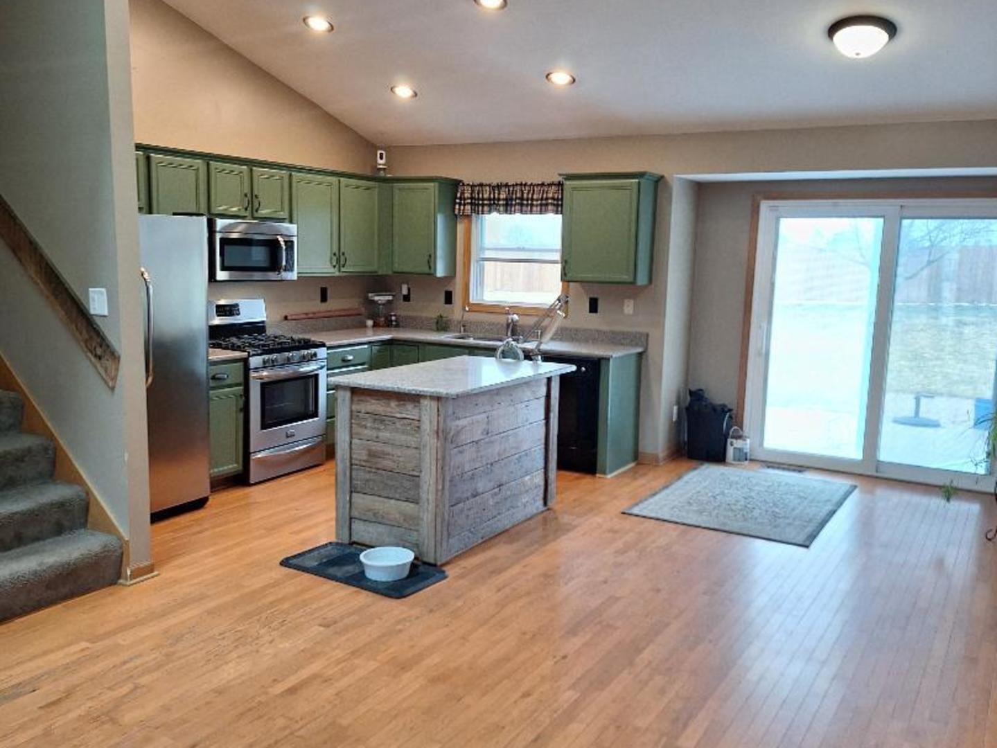 602 Sandra Street, Kingston, IL