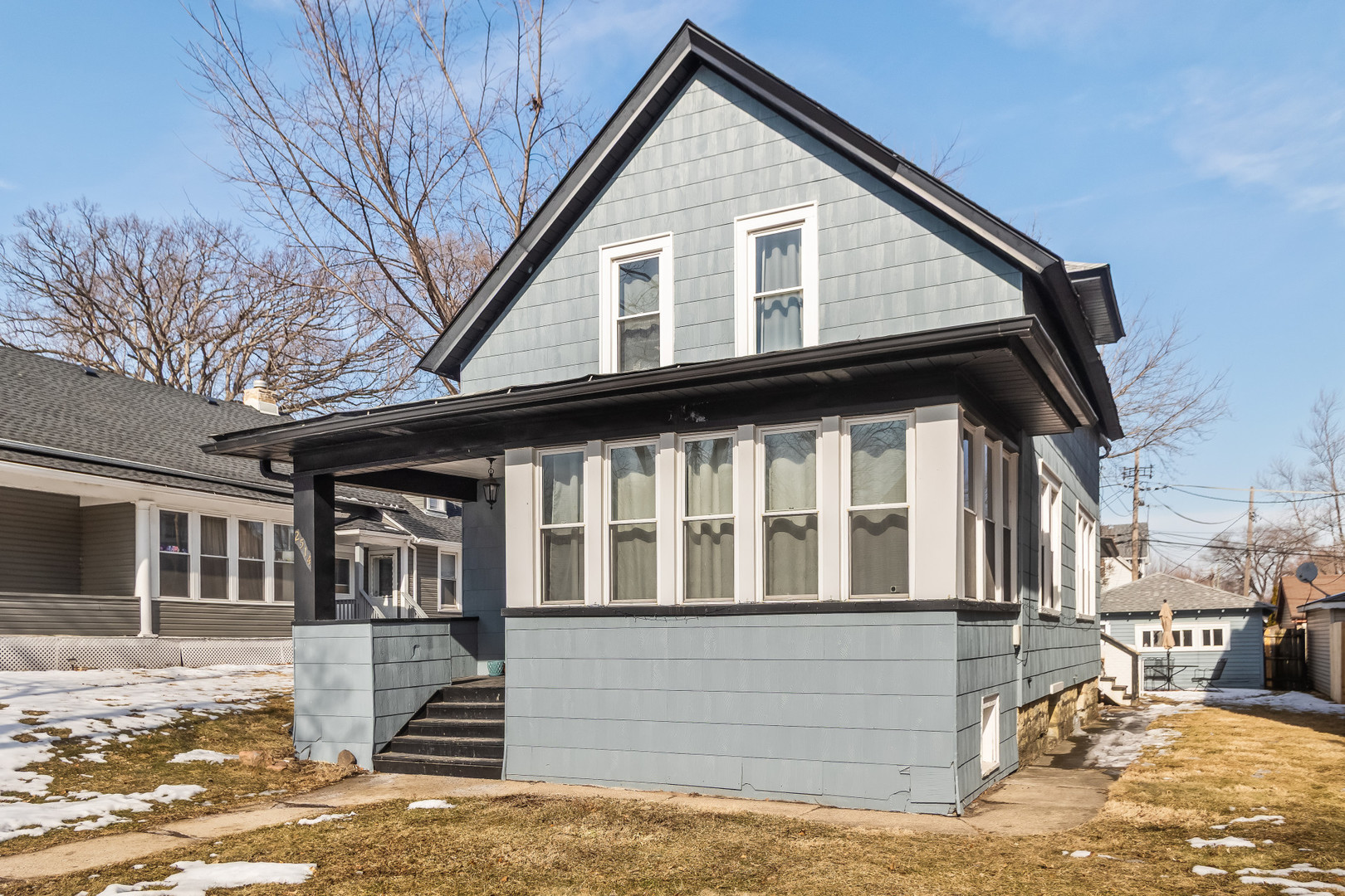 2514 Walnut Street, Blue Island, IL