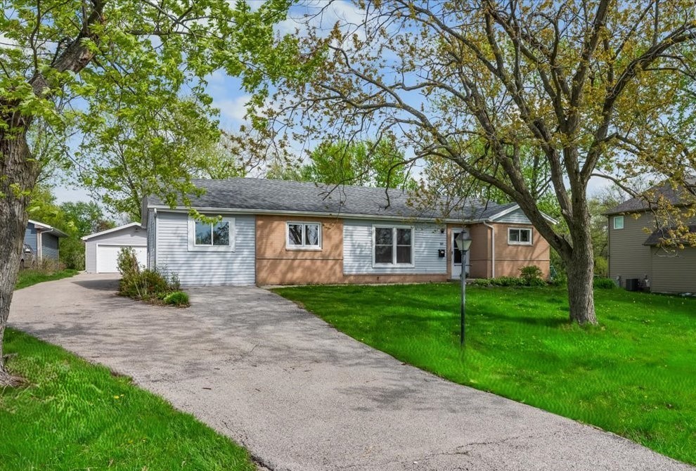 985 Aspen Street, Hoffman Estates, IL