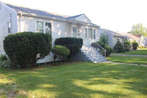 15035 Harding Avenue, Midlothian, IL