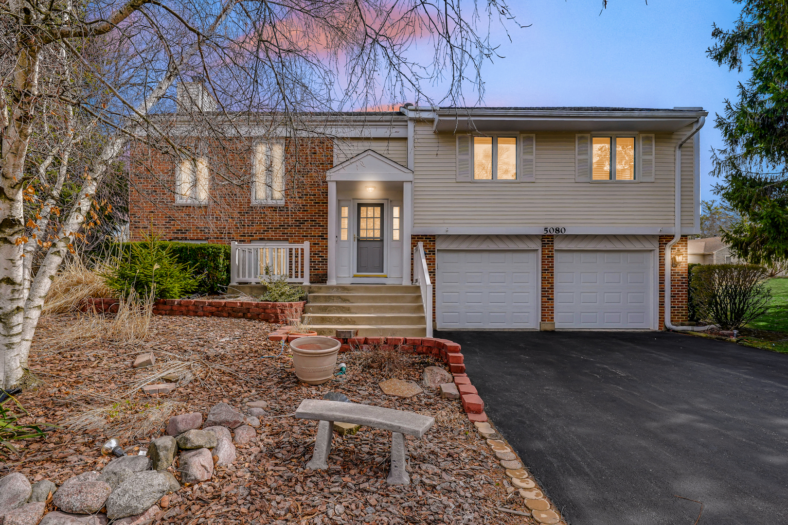 5080 Prairie Oak Road, Gurnee, IL