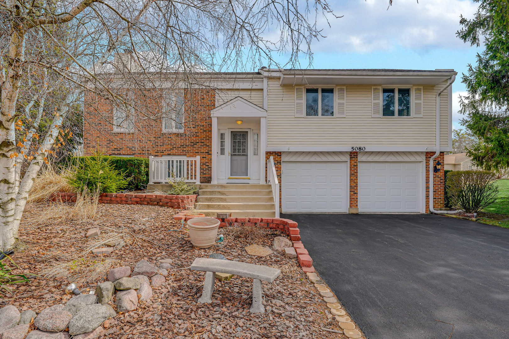 5080 Prairie Oak Road, Gurnee, IL