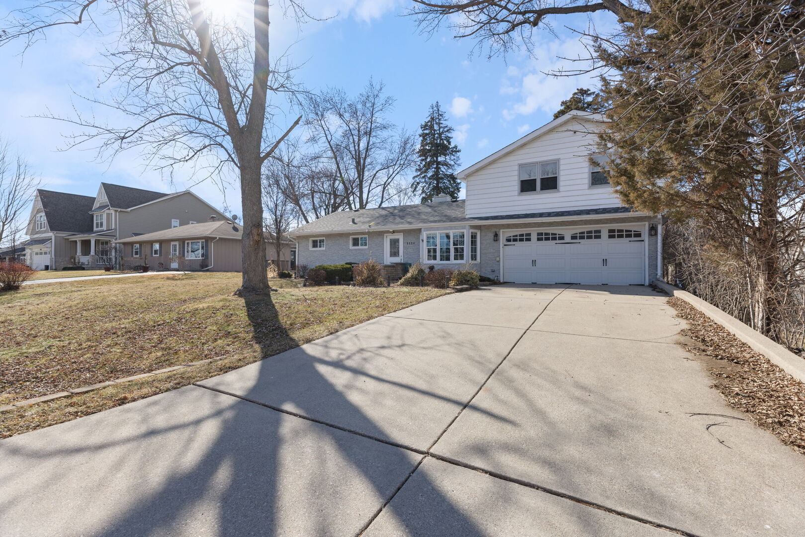 5524 S Bruner Street, Hinsdale, IL