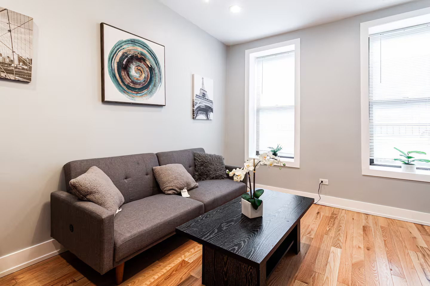 1624 W Beach Avenue #1F, Chicago, IL