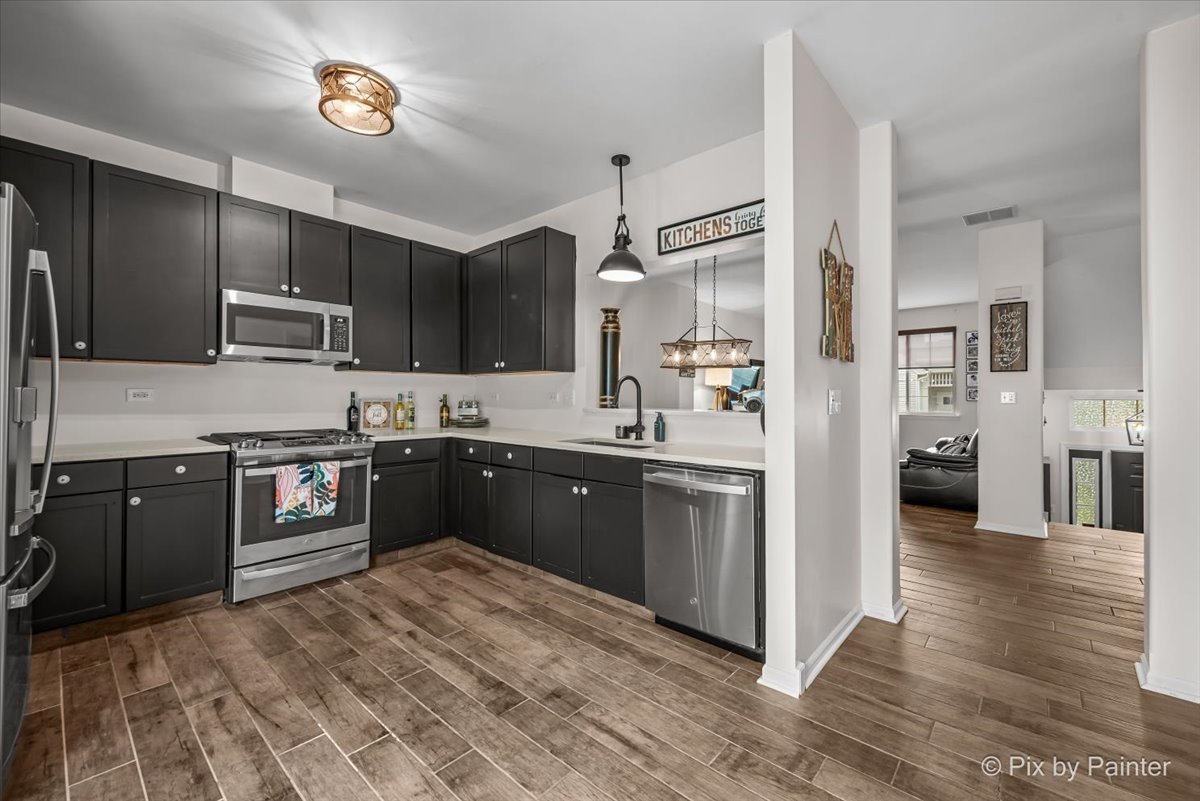 659 S Rosehall Lane, Round Lake, IL