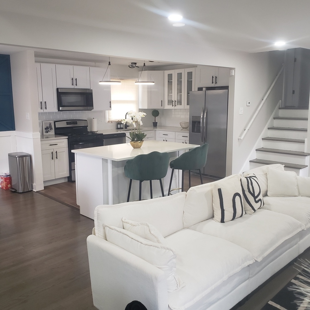 15206 Blackstone Avenue, Dolton, IL